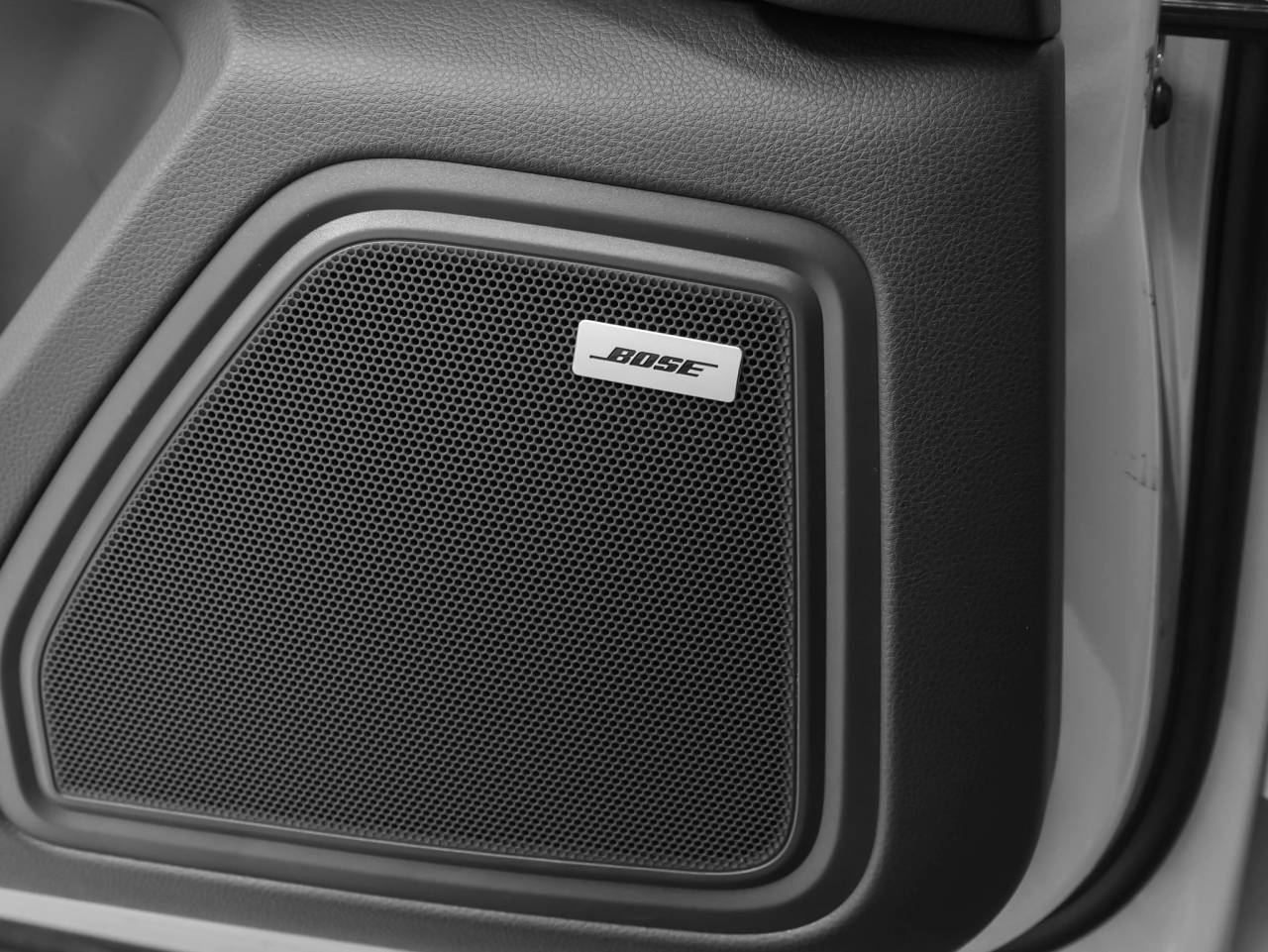 2023 Porsche Macan Macan T (MY23)