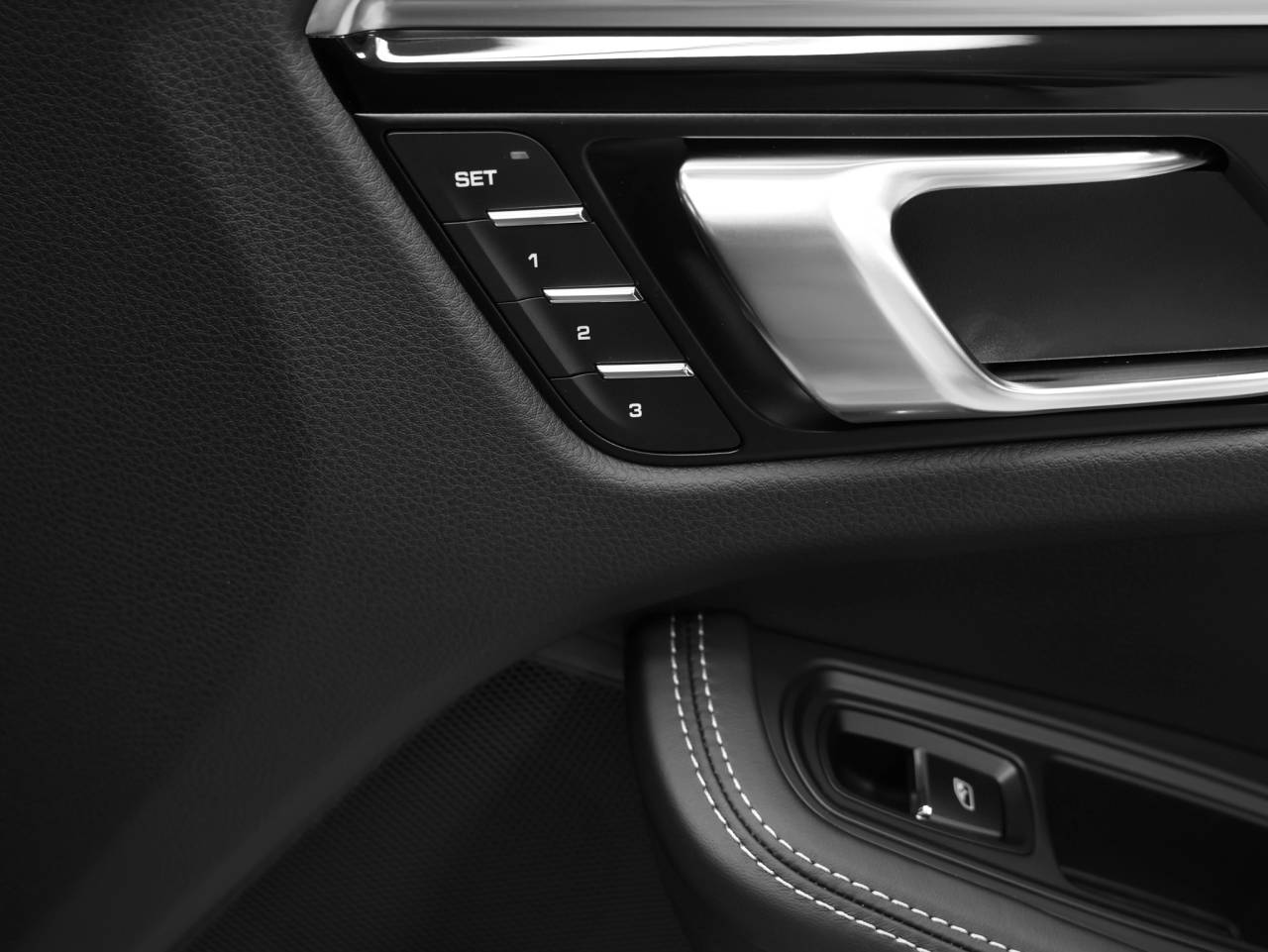 2023 Porsche Macan Macan T (MY23)