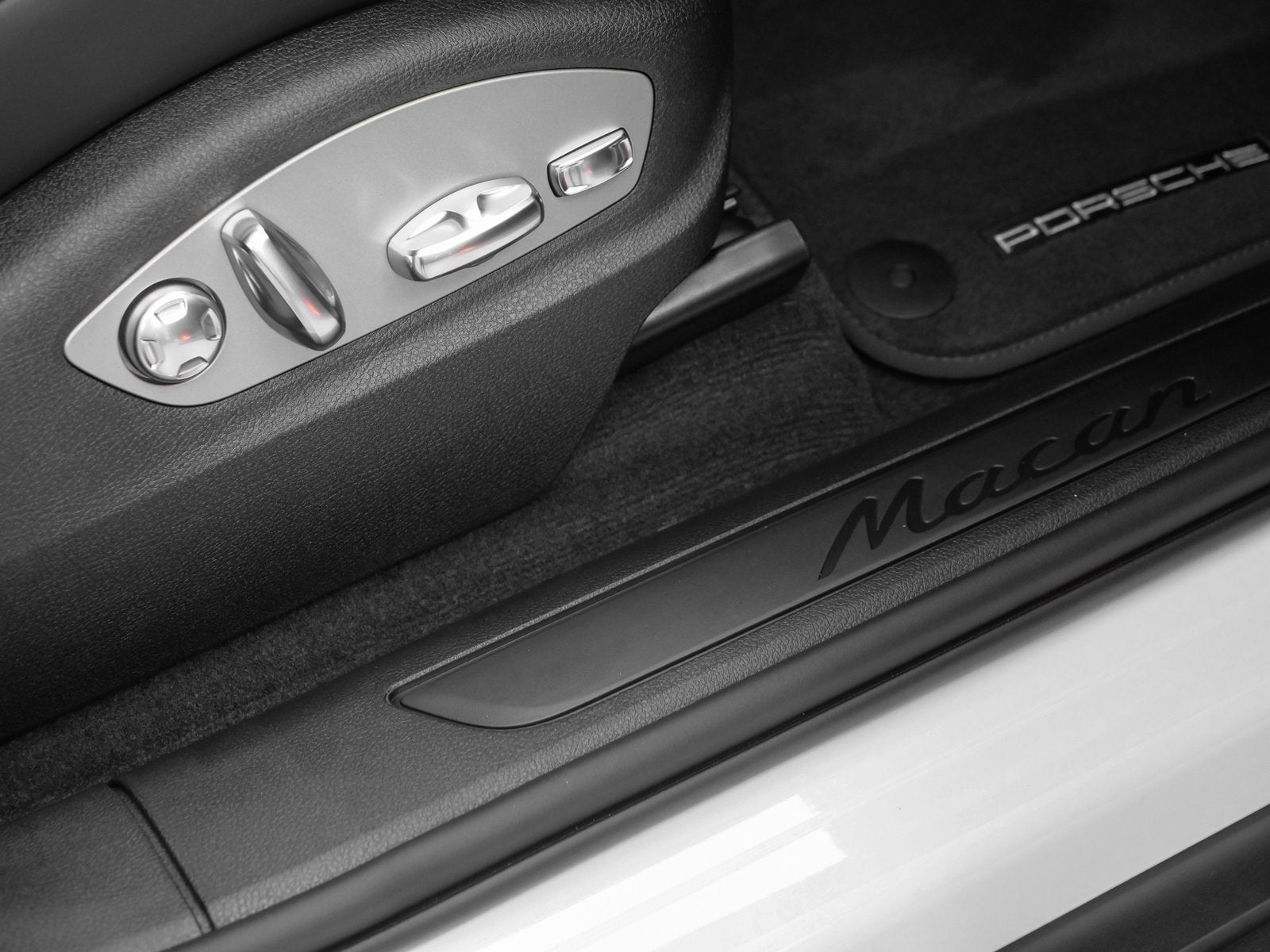 2025 Porsche Macan Macan