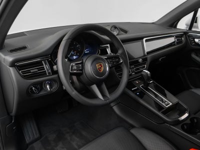 2025 Porsche Macan Macan
