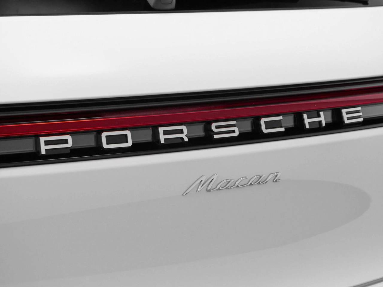 2025 Porsche Macan Macan