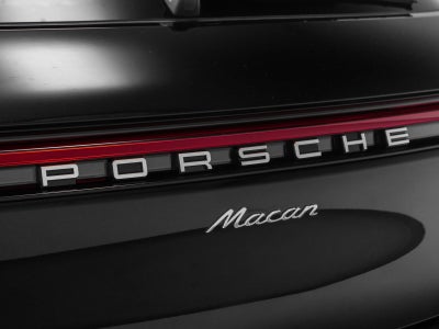 2025 Porsche Macan Macan