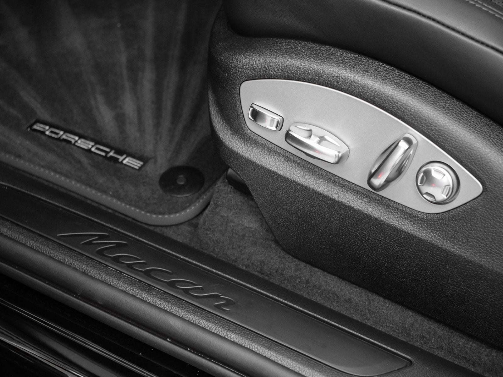 2025 Porsche Macan Macan