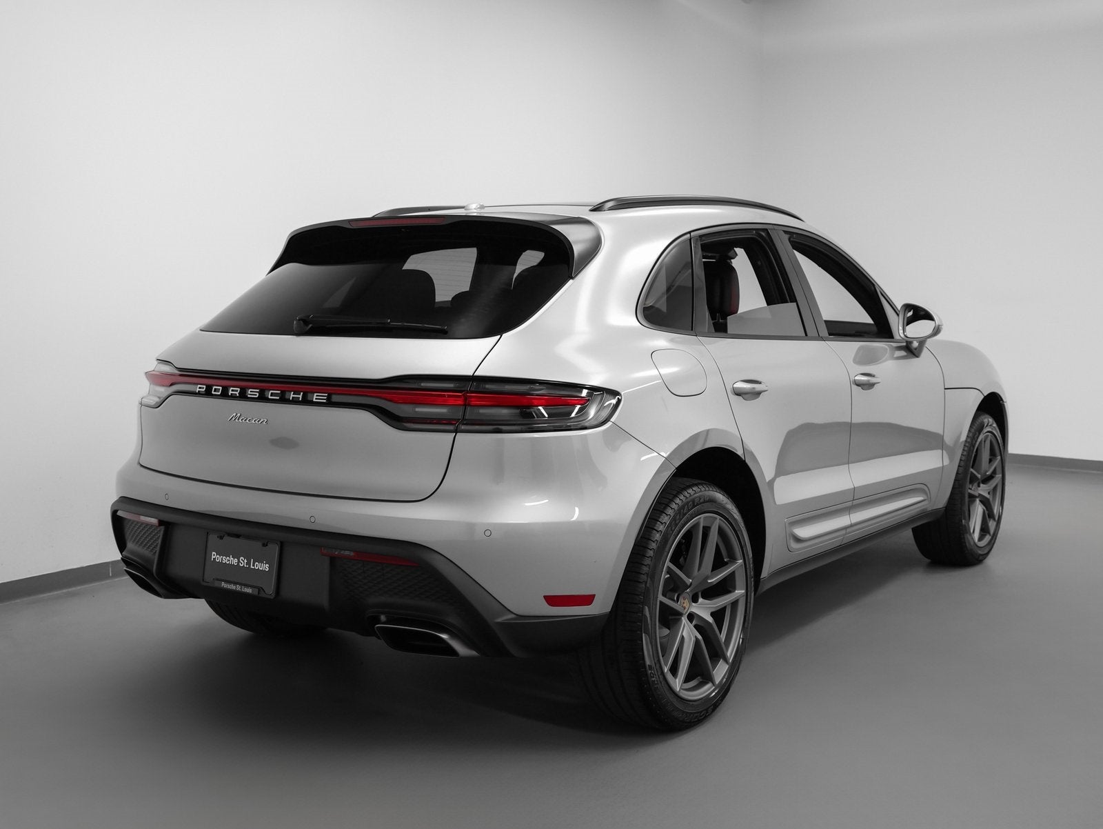 2026 Porsche Macan Base