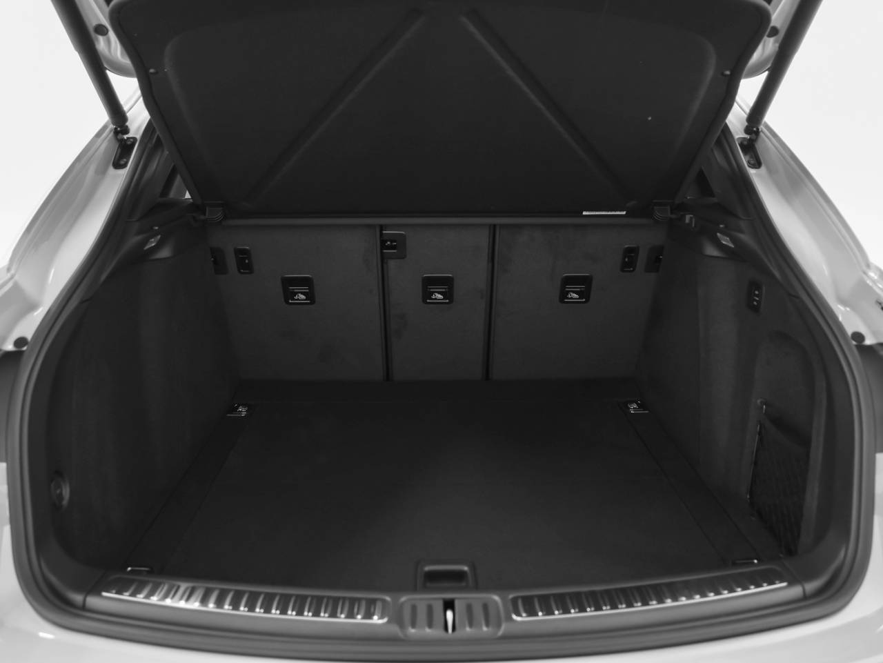 2026 Porsche Macan Macan T