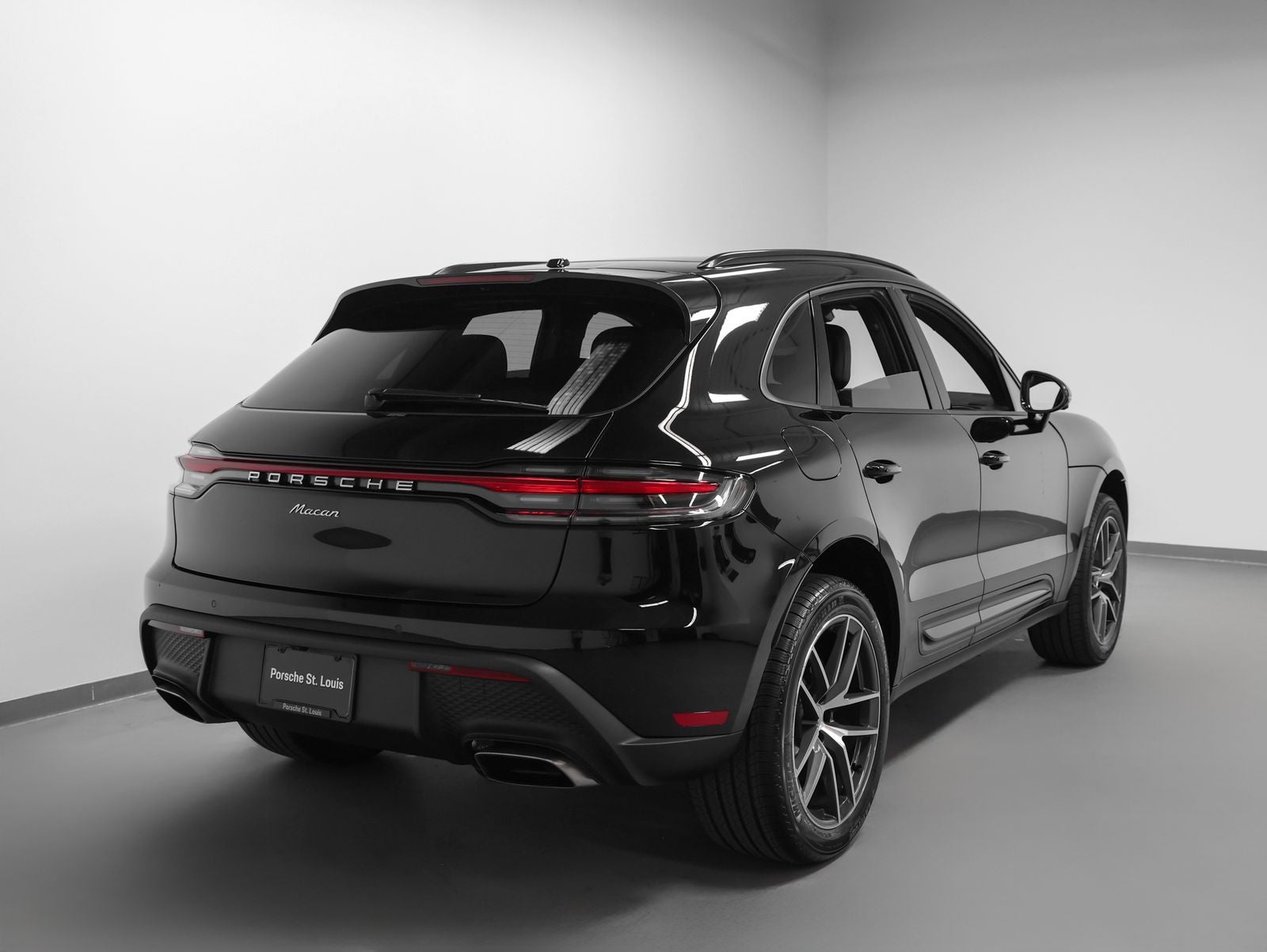 2026 Porsche Macan Base