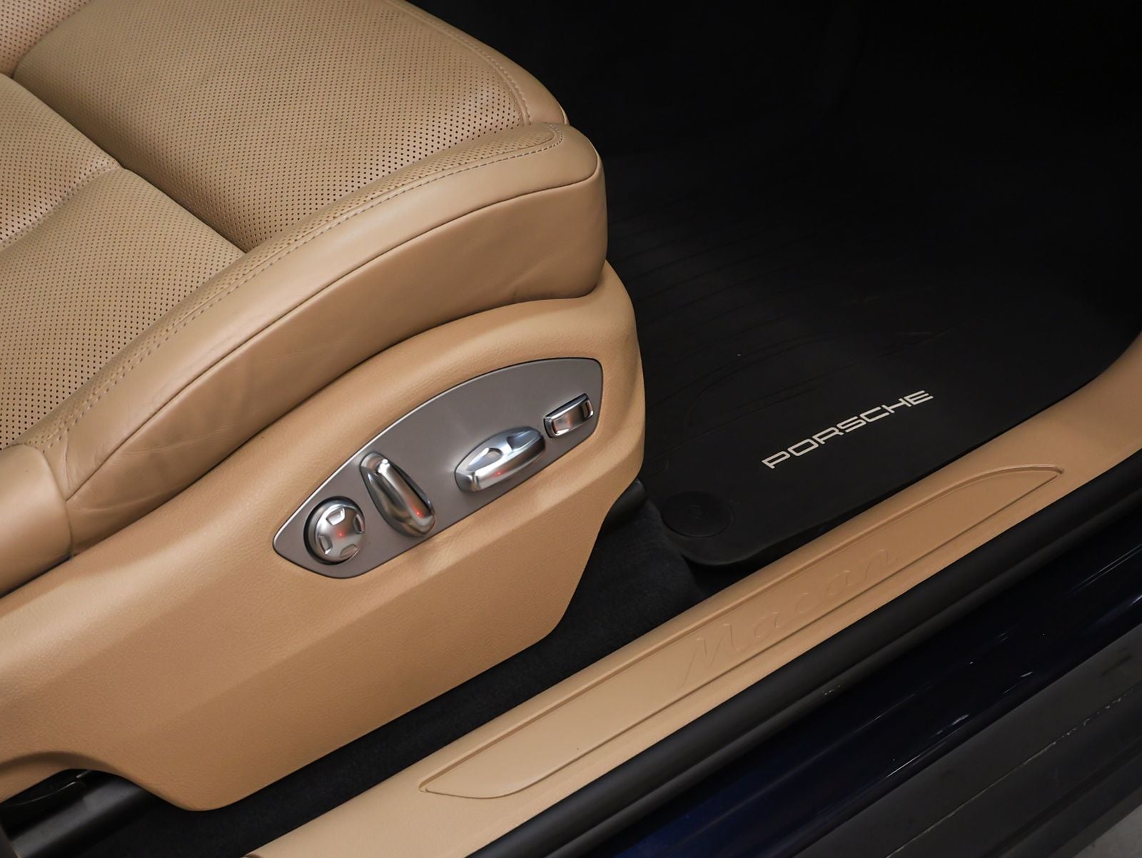 2020 Porsche Macan Macan