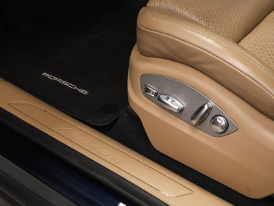 2020 Porsche Macan Macan