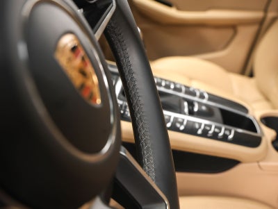 2020 Porsche Macan Macan