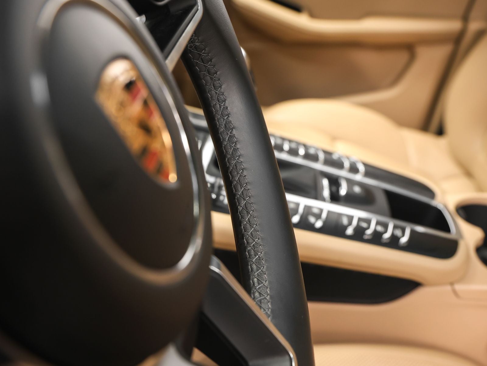 2020 Porsche Macan Macan