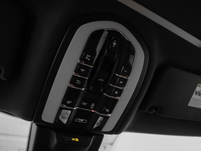 2023 Porsche Macan Macan