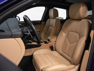 2023 Porsche Macan Macan
