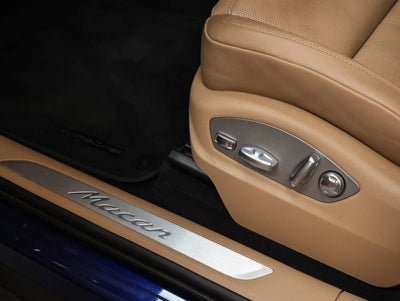 2023 Porsche Macan Macan