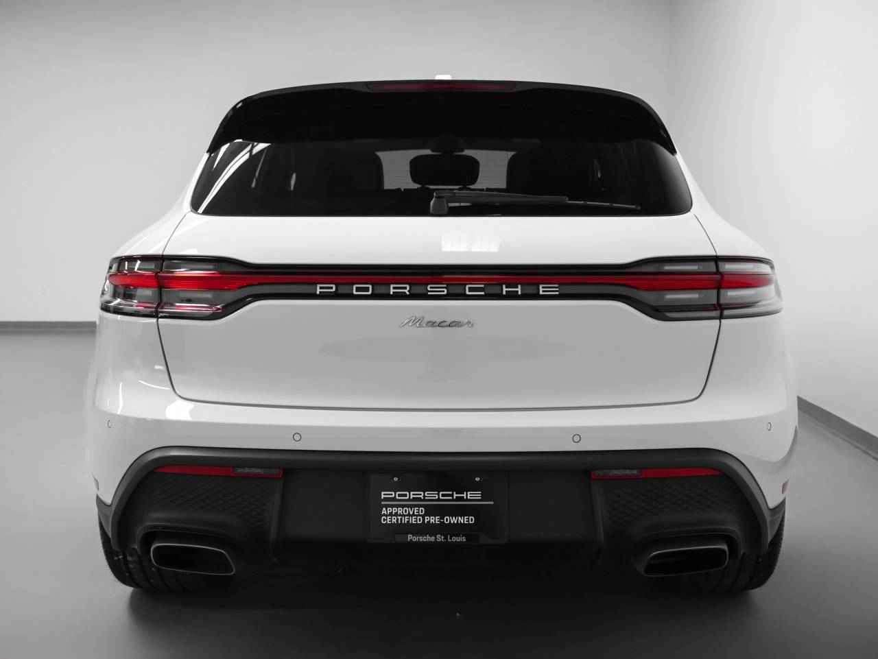 2025 Porsche Macan Base