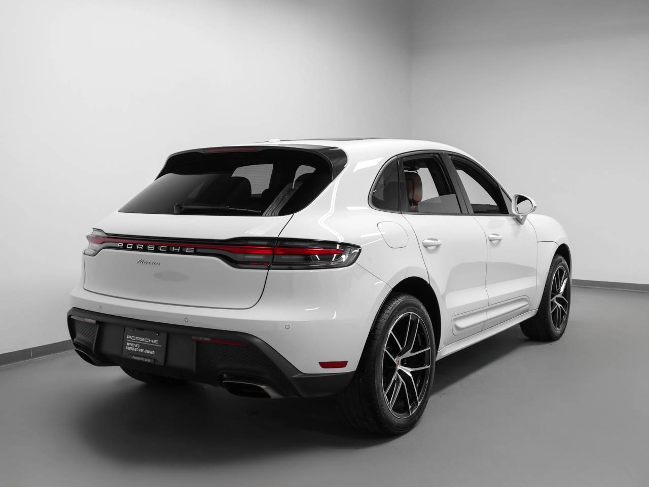 2025 Porsche Macan Base