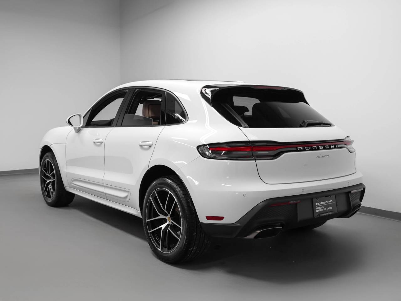 2025 Porsche Macan Base