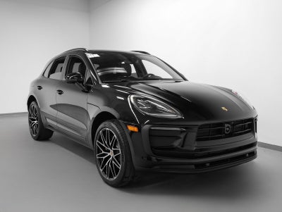 2026 Porsche Macan Base