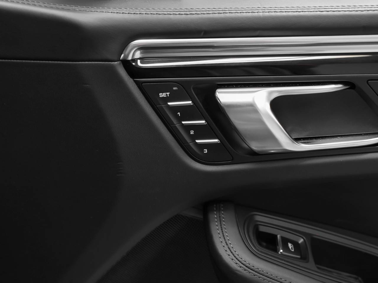2023 Porsche Macan Macan T