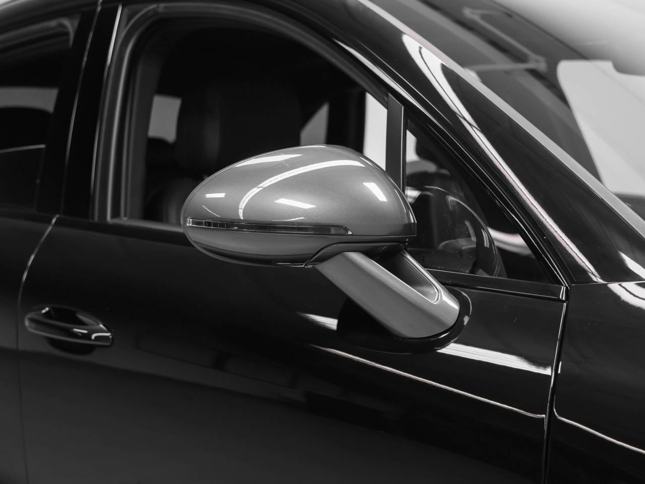 2023 Porsche Macan Macan T
