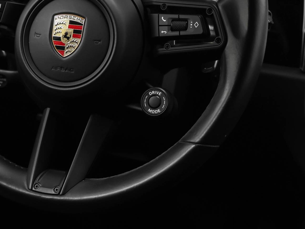 2023 Porsche Macan Macan T