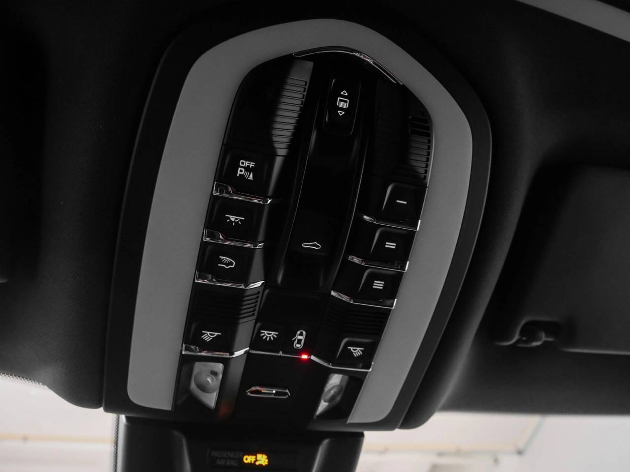 2025 Porsche Macan Macan