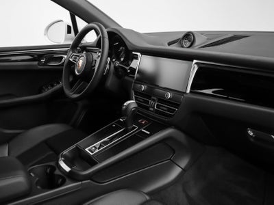 2025 Porsche Macan Macan
