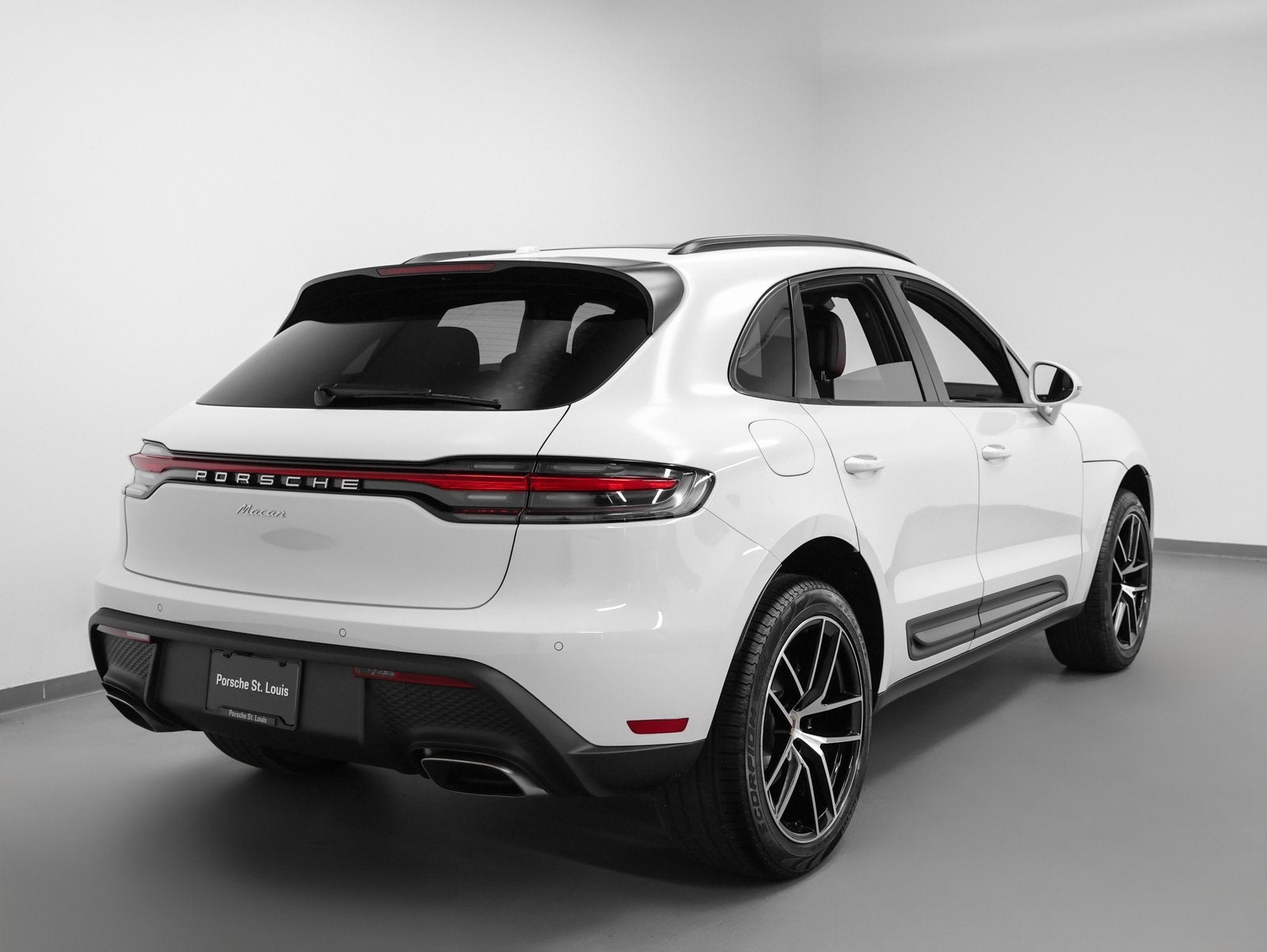2026 Porsche Macan Base