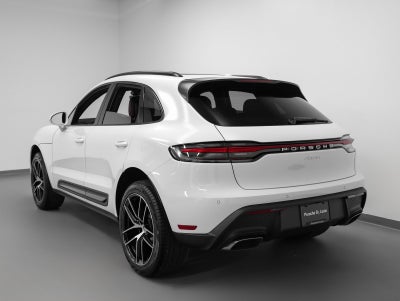 2026 Porsche Macan Base