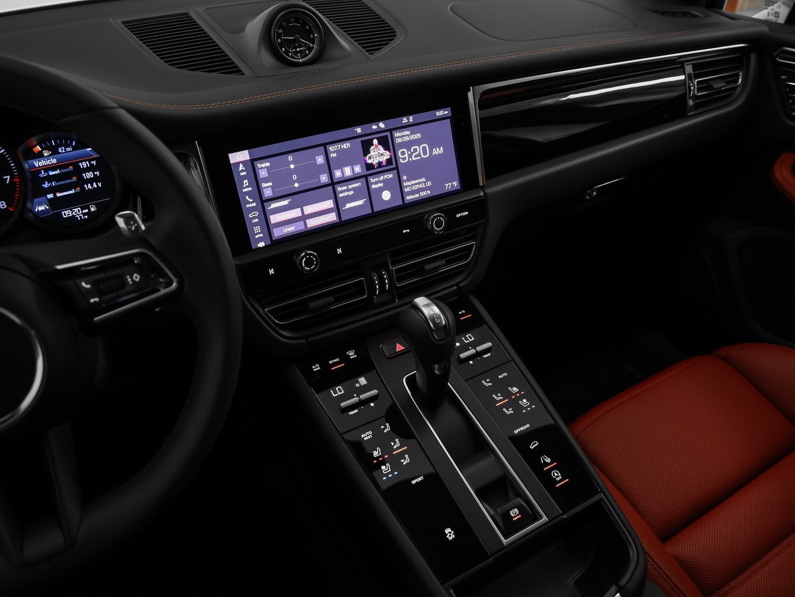 2026 Porsche Macan Base