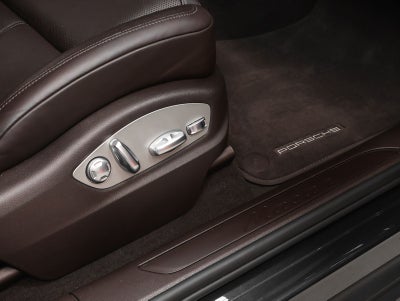 2019 Porsche Macan Macan