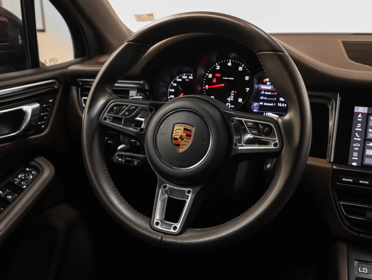 2019 Porsche Macan Macan