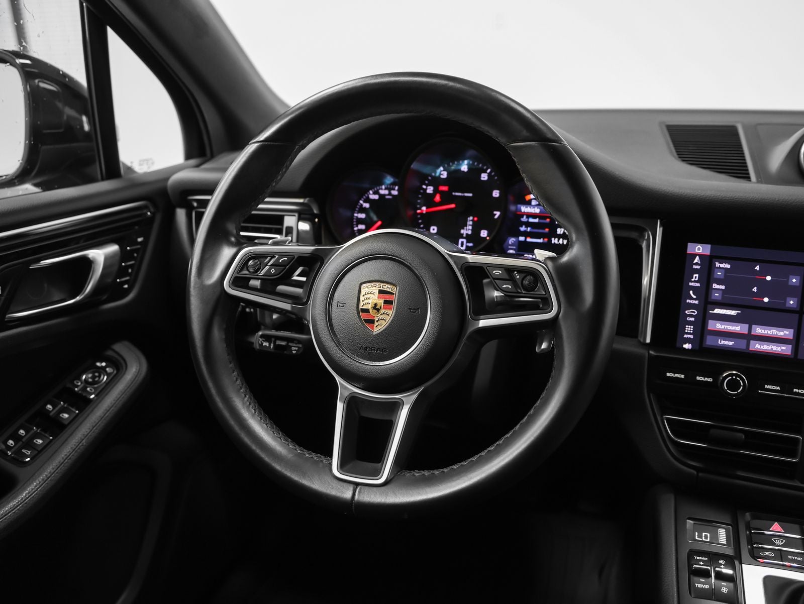 2021 Porsche Macan Macan