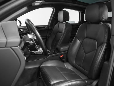 2021 Porsche Macan Macan