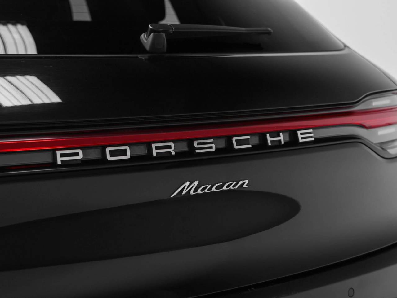 2021 Porsche Macan Macan