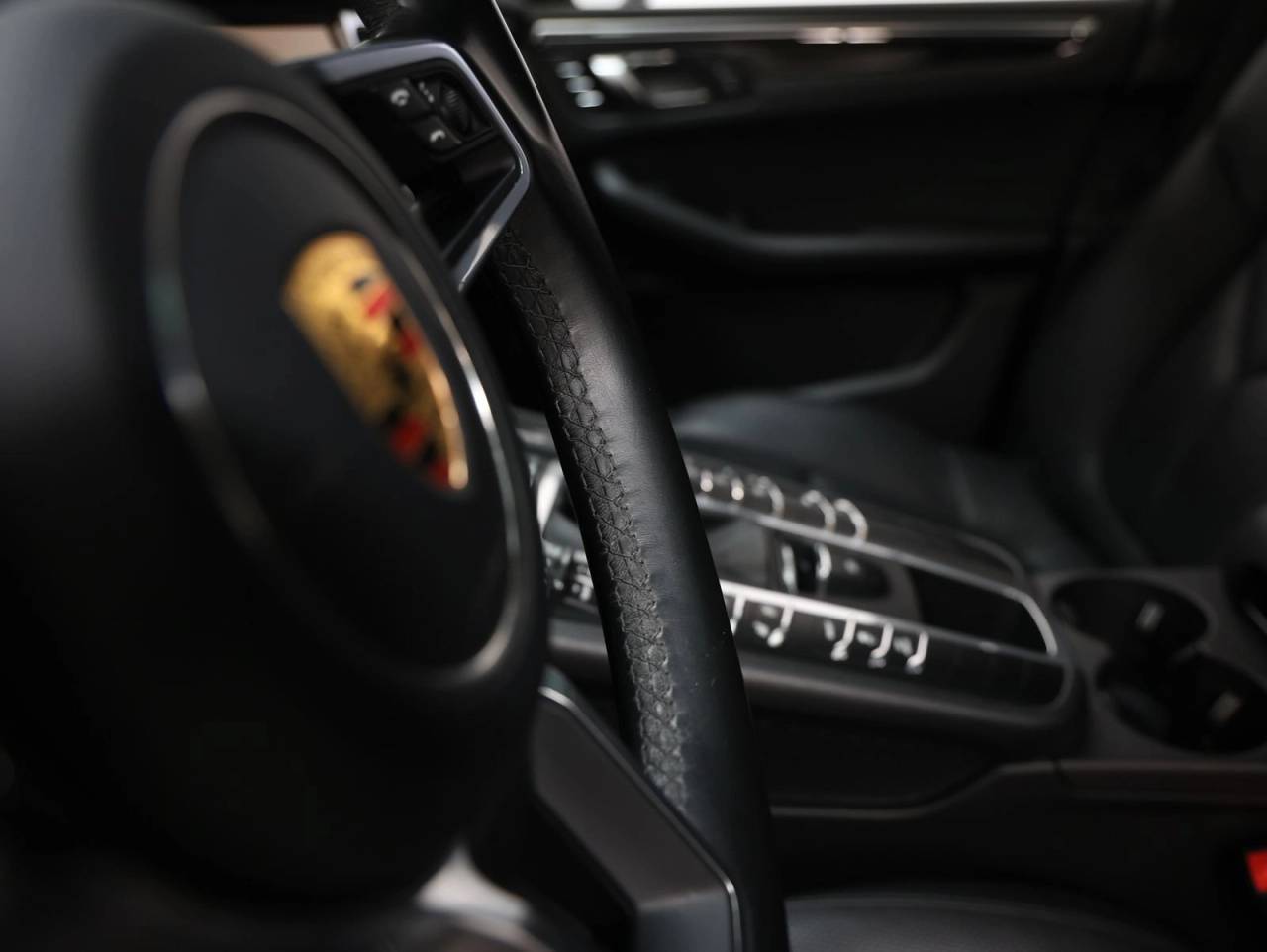 2021 Porsche Macan Macan