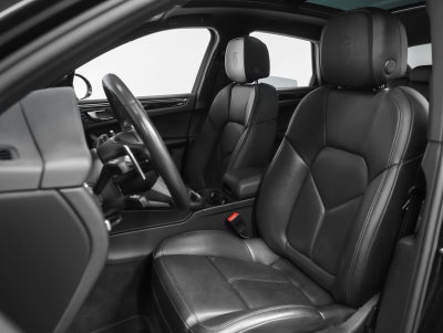 2022 Porsche Macan Macan
