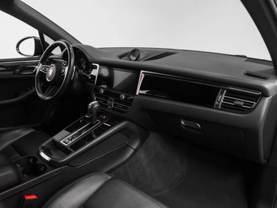 2022 Porsche Macan Macan