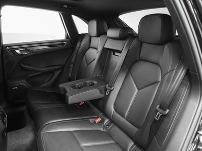 2022 Porsche Macan Macan
