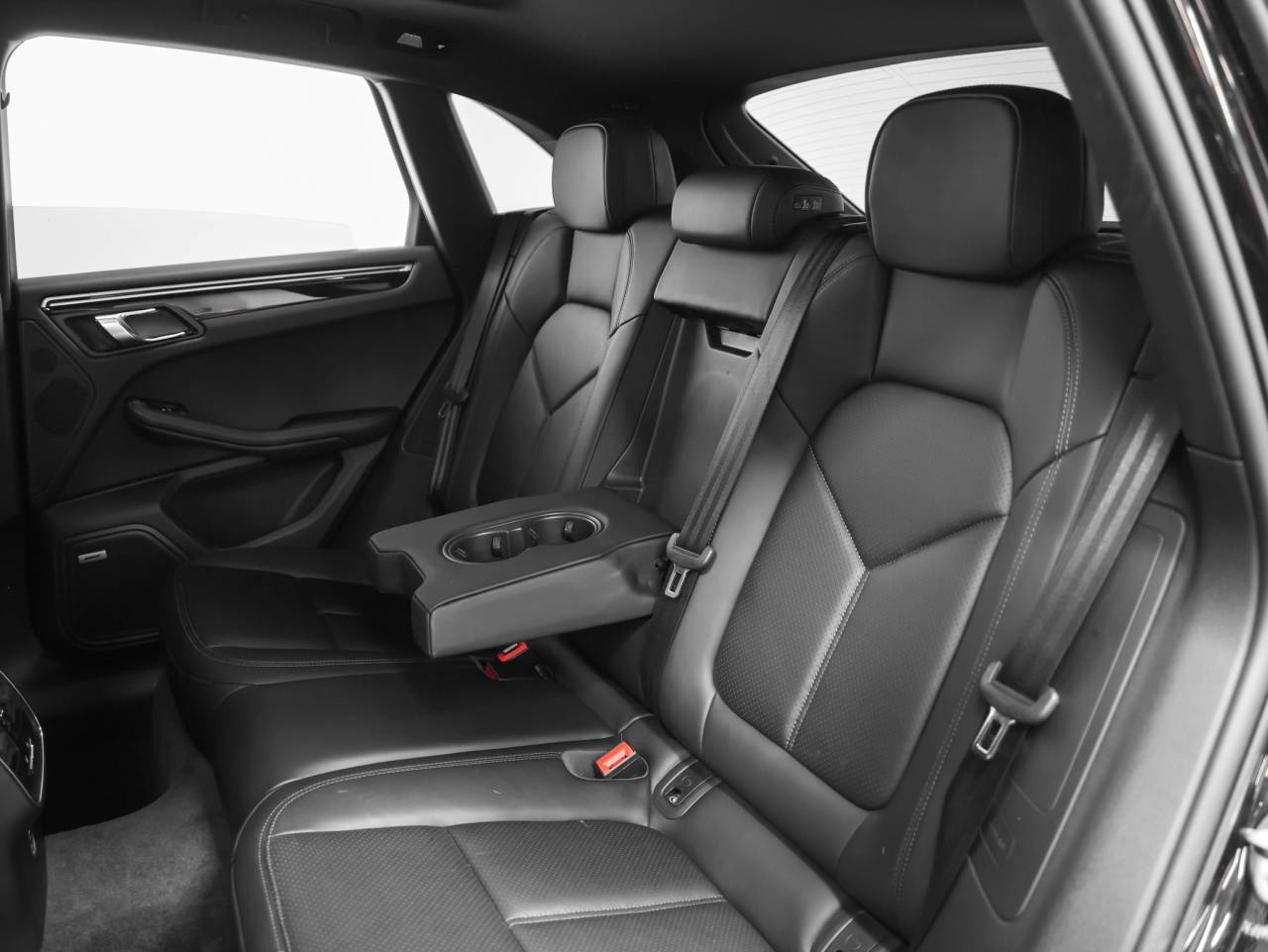 2022 Porsche Macan Macan