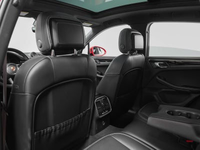 2023 Porsche Macan Macan (MY23)