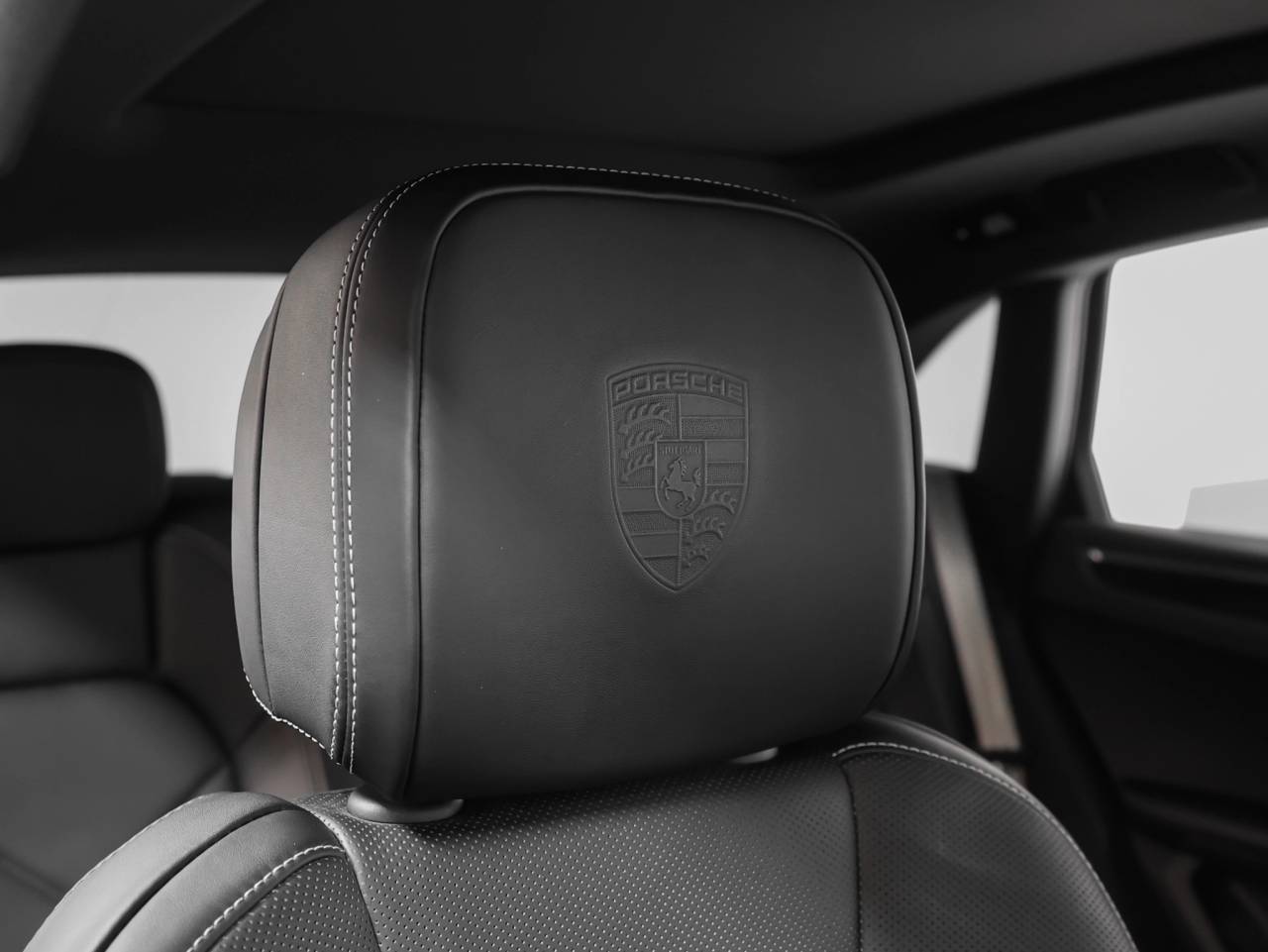 2023 Porsche Macan Macan (MY23)