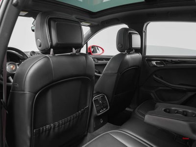 2023 Porsche Macan Macan (MY23)