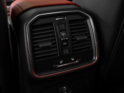 2025 Porsche Macan Macan