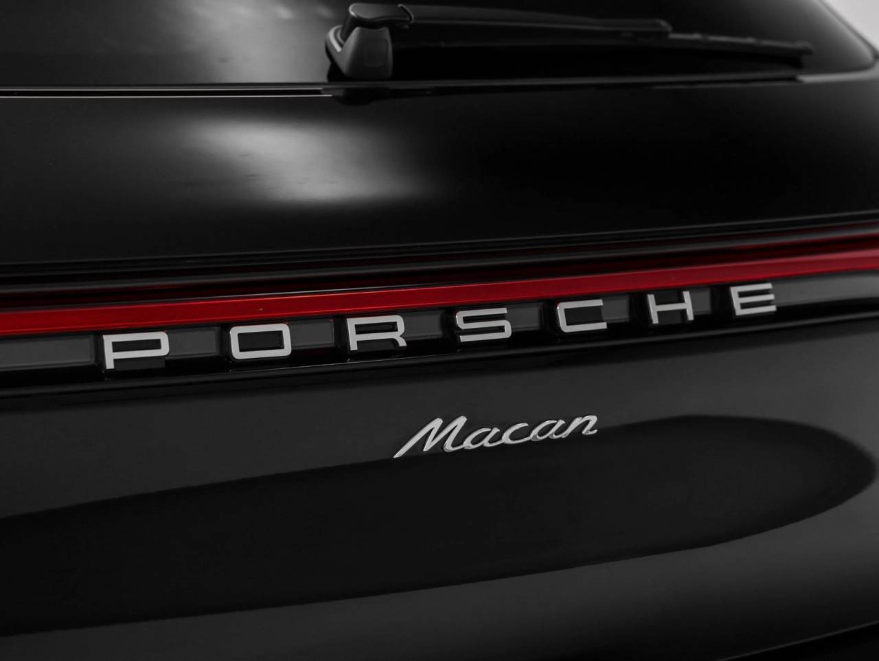 2025 Porsche Macan Macan