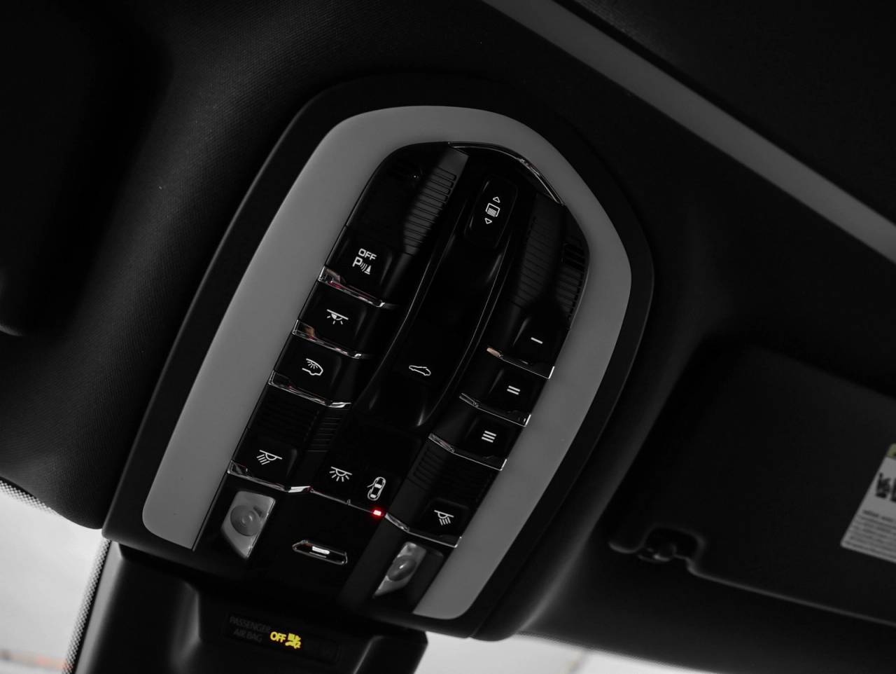 2025 Porsche Macan Macan