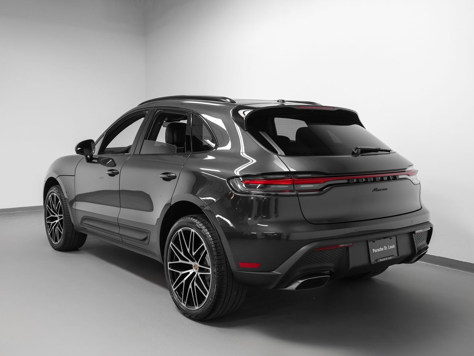 2026 Porsche Macan Base