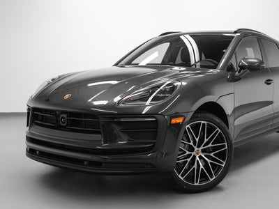 2026 Porsche Macan Base