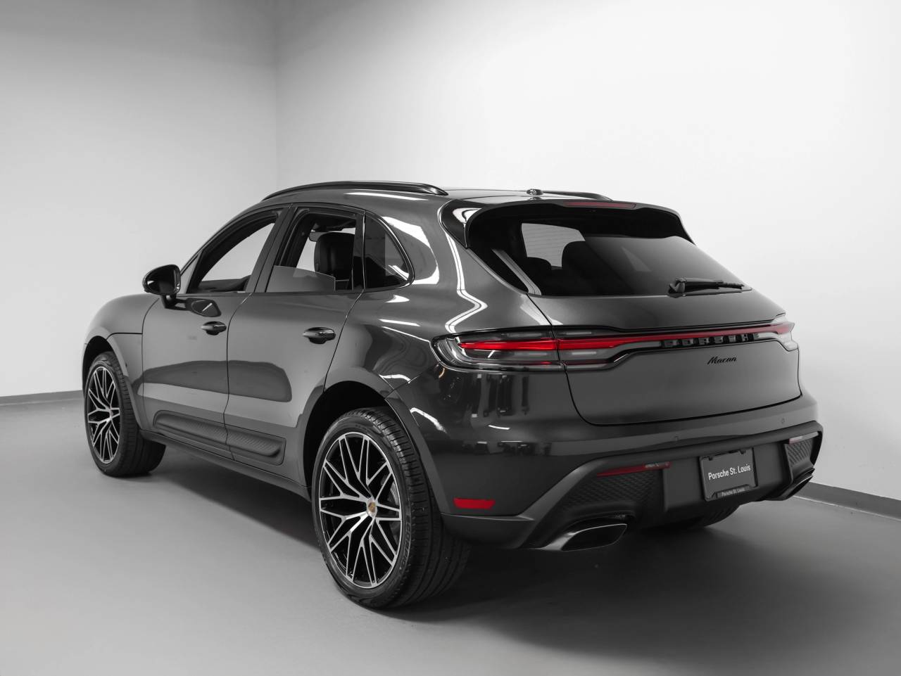 2026 Porsche Macan Base