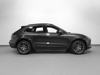 2023 Porsche Macan Base