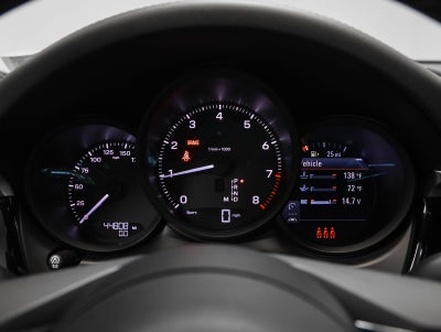 2023 Porsche Macan Base